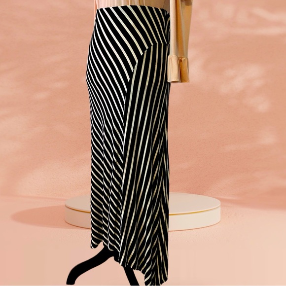 Striped Maxi skirt - Picture 3 of 6